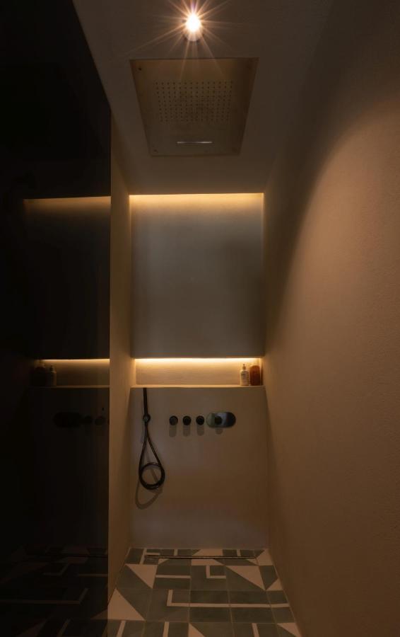 Olea Vouliagmeni Suite Athen Exterior foto