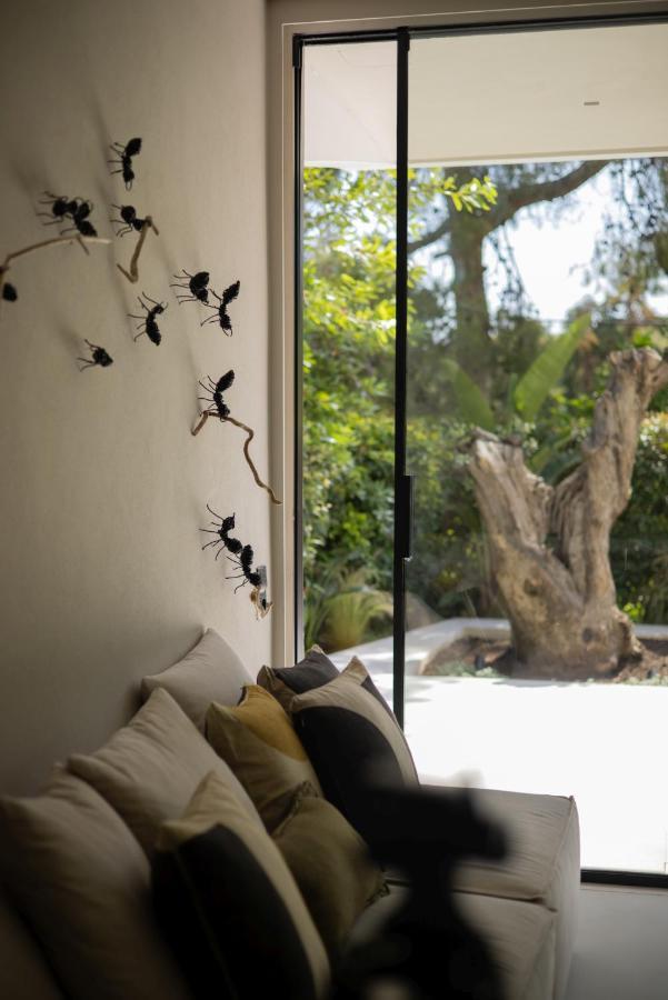Olea Vouliagmeni Suite Athen Exterior foto