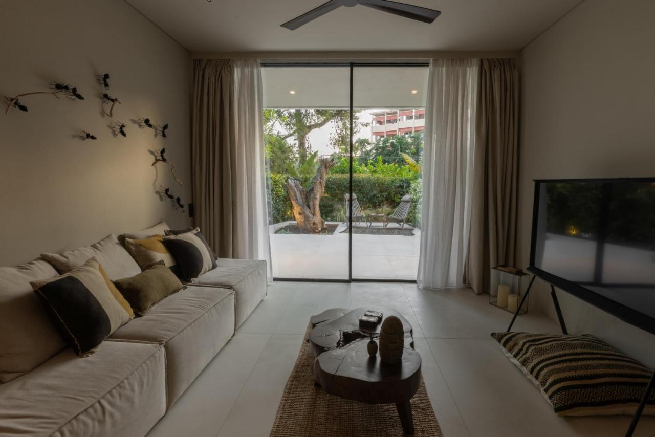 Olea Vouliagmeni Suite Athen Exterior foto