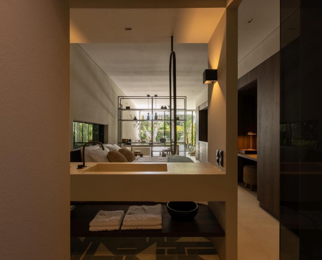 Olea Vouliagmeni Suite Athen Exterior foto