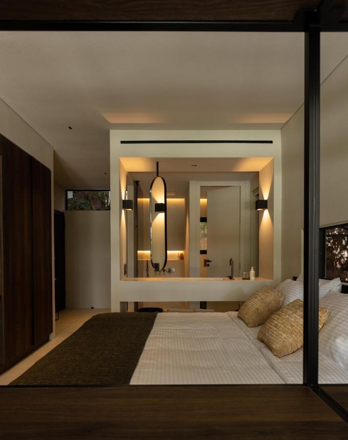 Olea Vouliagmeni Suite Athen Exterior foto